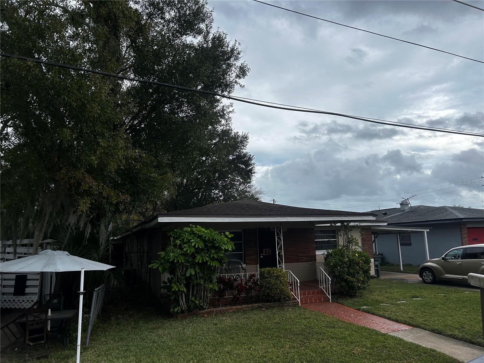 Image 53 of 54 For 415 Model Street