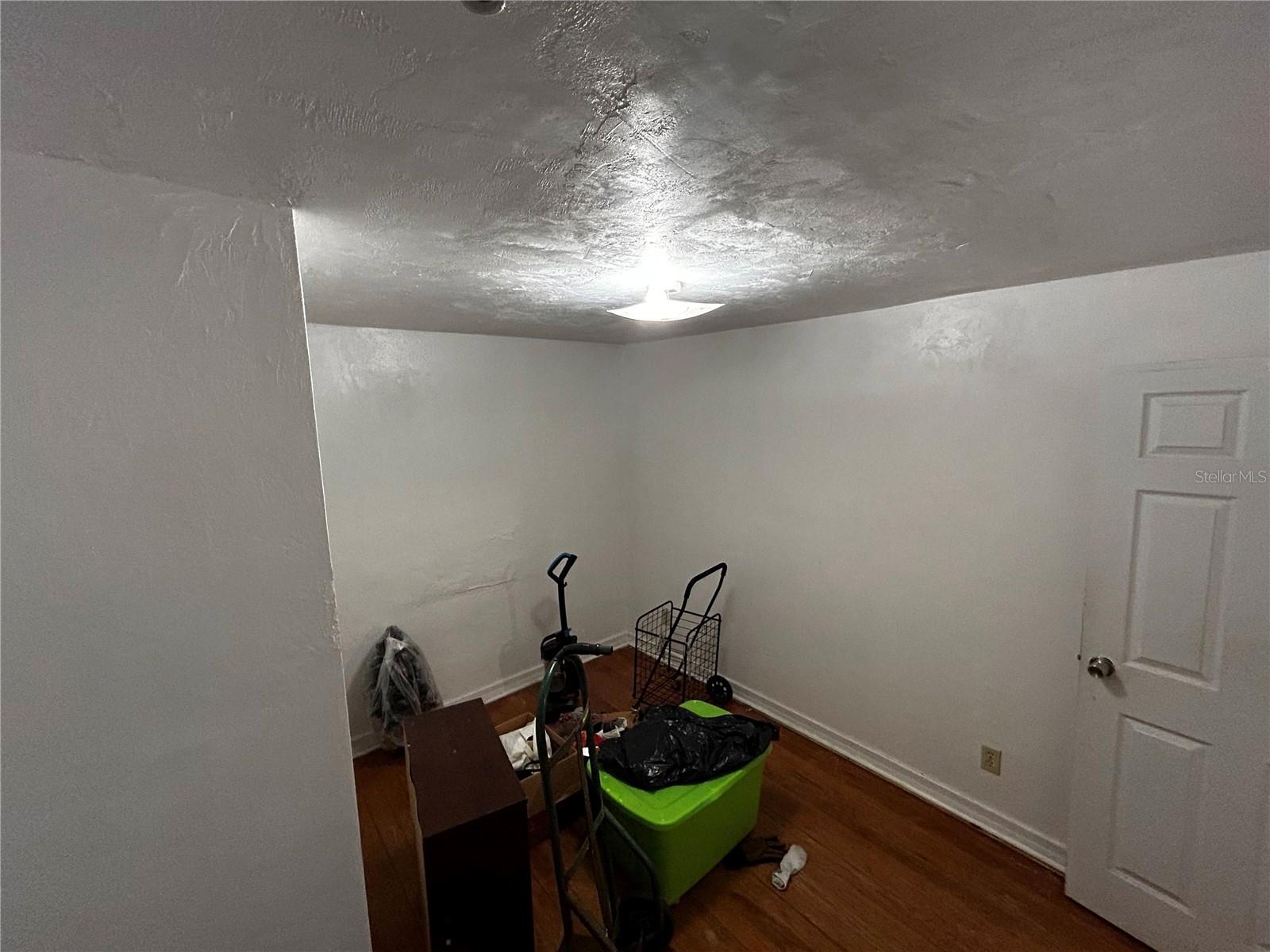 Image 6 of 54 For 415 Model Street