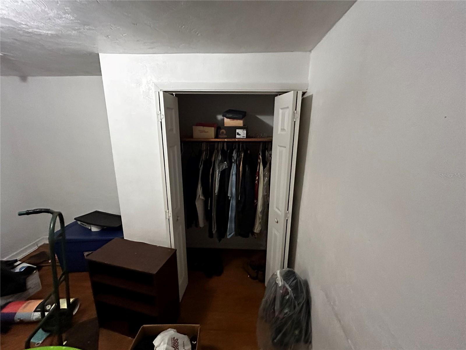 Image 8 of 54 For 415 Model Street