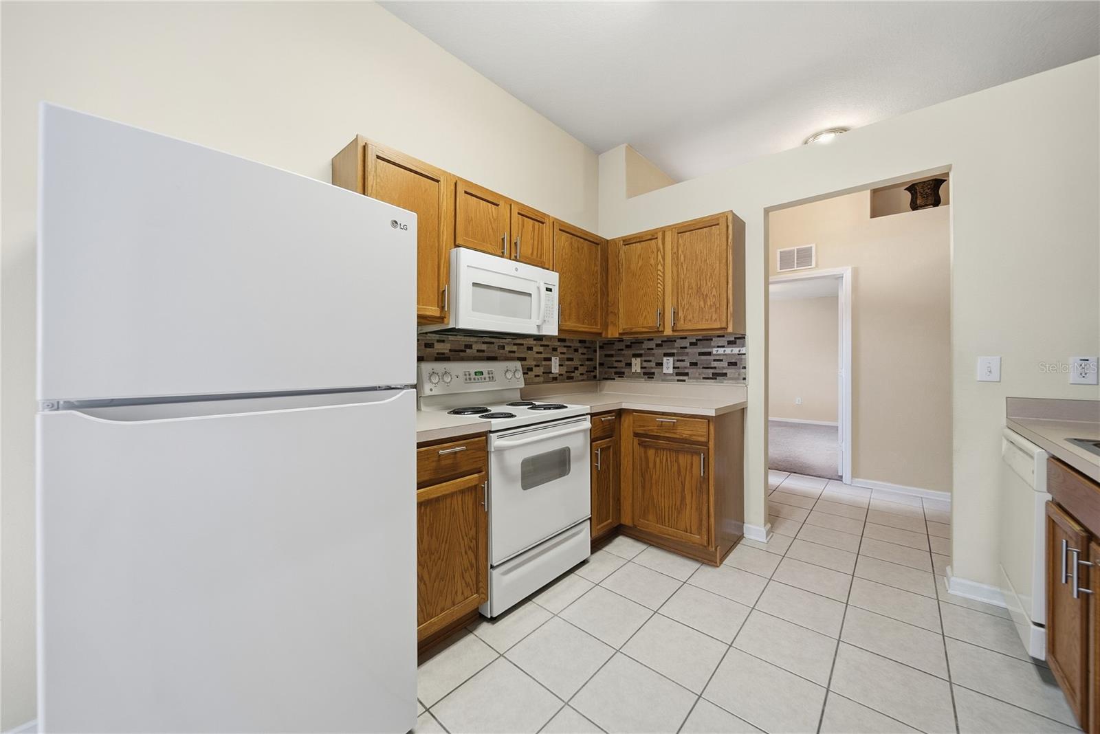 Image 8 of 23 For 30525 Lanesborough Circle