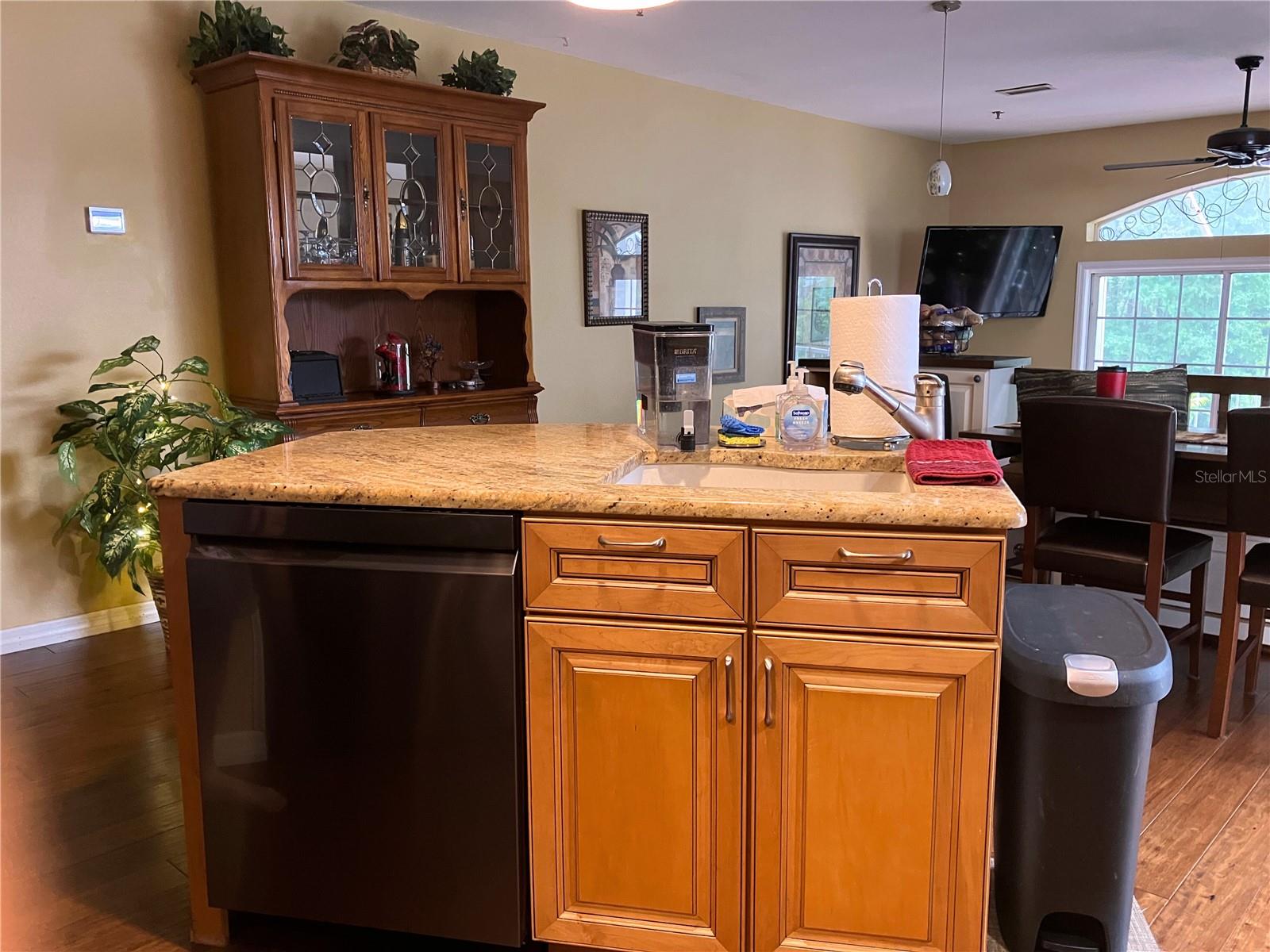 Image 8 of 38 For 2015 Vista Del Sol Circle 108