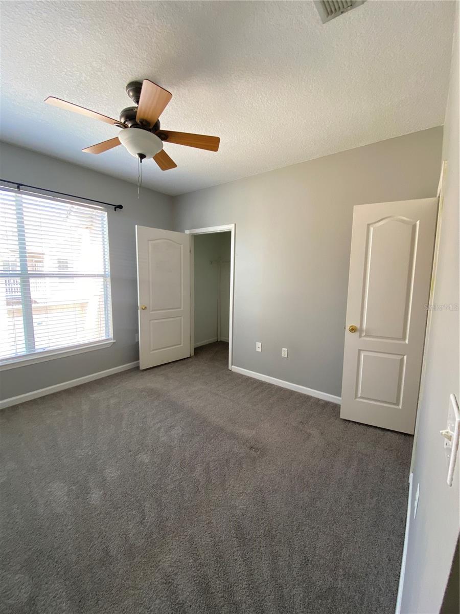 Image 18 of 34 For 10504 Villa View Cir