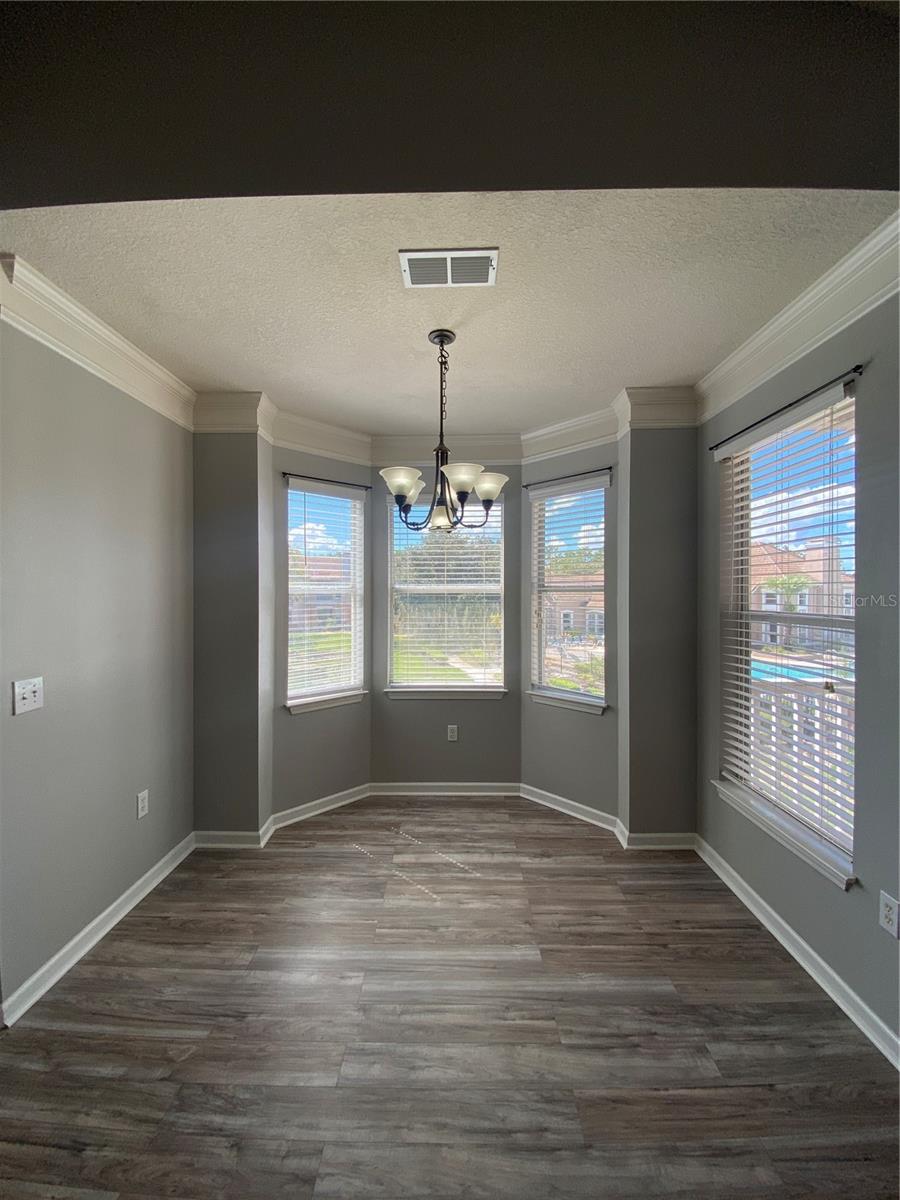 Image 8 of 34 For 10504 Villa View Cir