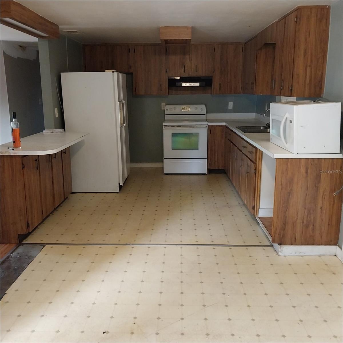 Image 3 of 15 For 1534 Goodyear Avenue