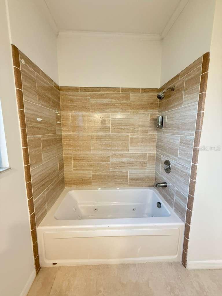 Image 5 of 8 For 3105 Sunrise Trail