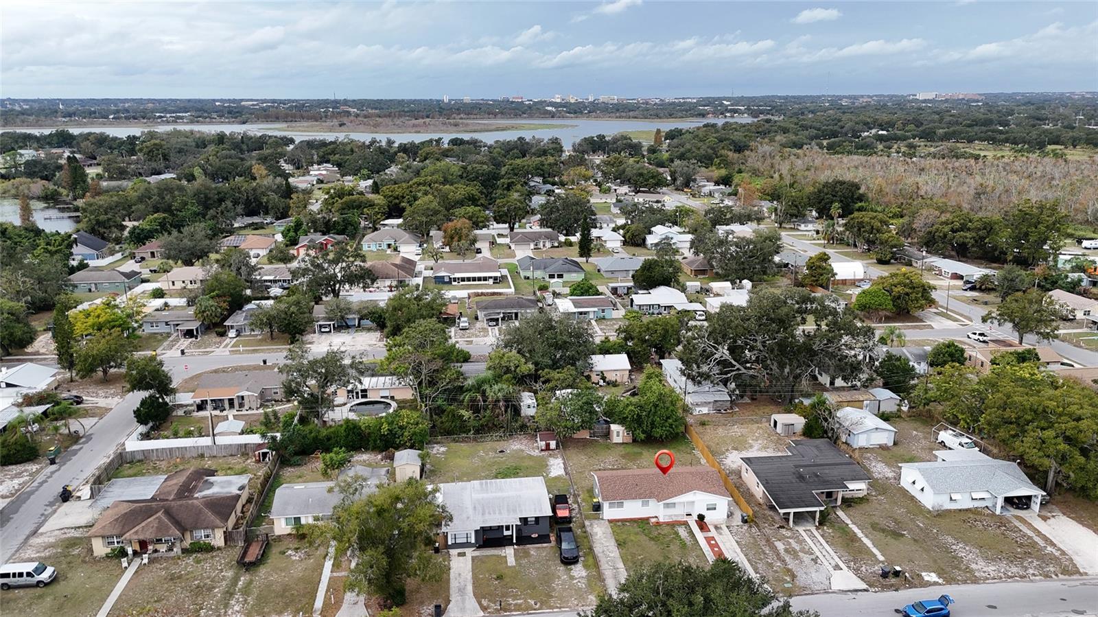 Image 25 of 28 For 519 Hampton Avenue