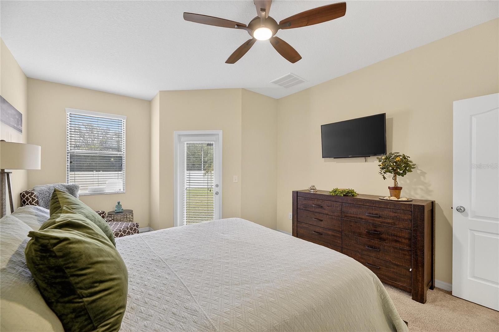 Listing photo id 9 for 20041 Satin Leaf Avenue