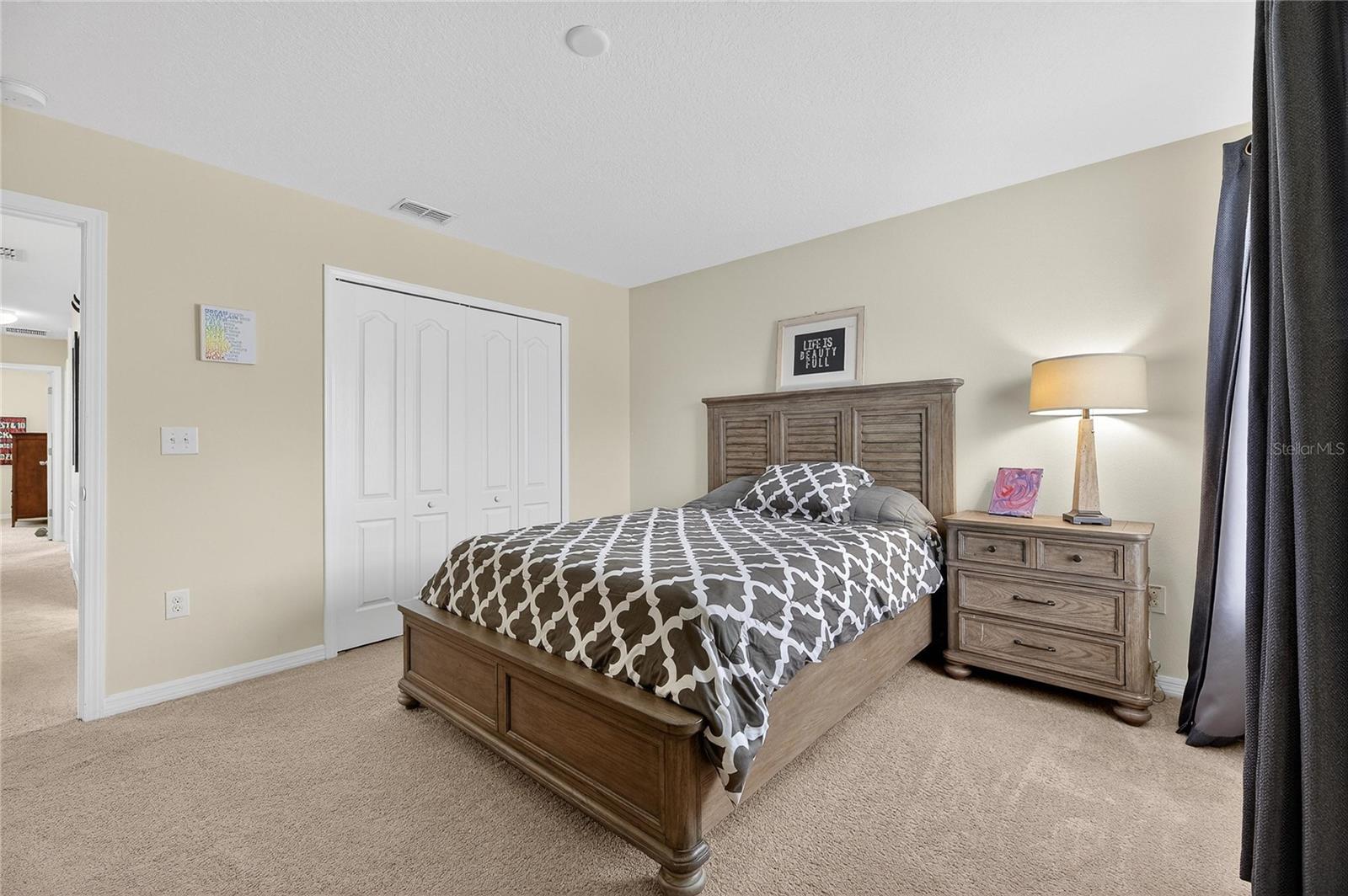 Listing photo id 18 for 20041 Satin Leaf Avenue