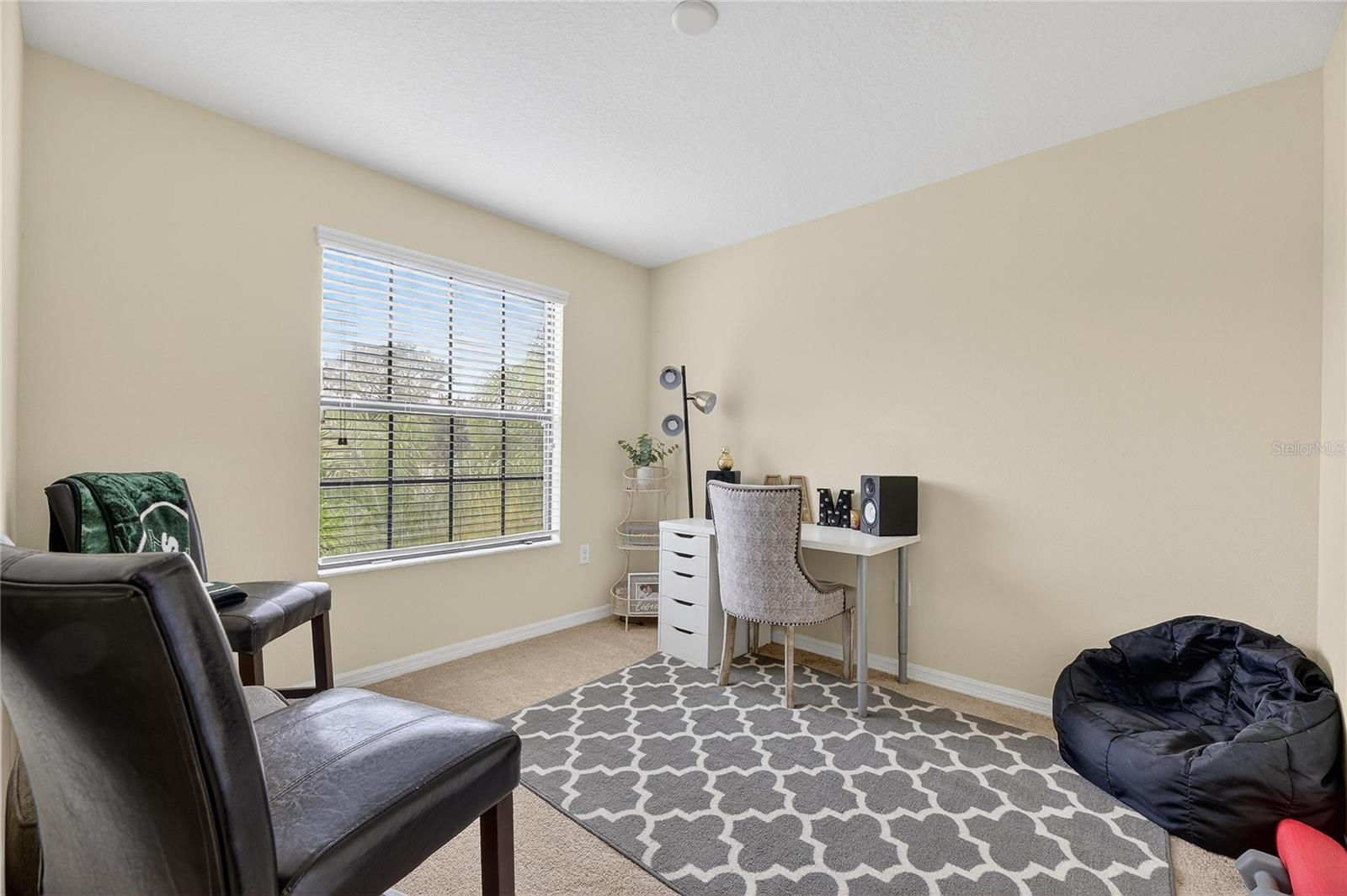 Listing photo id 19 for 20041 Satin Leaf Avenue