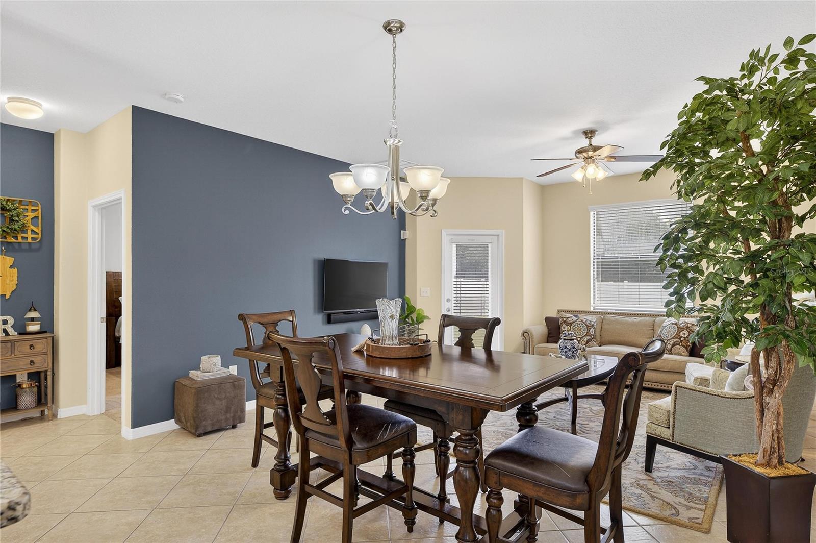 Listing photo id 3 for 20041 Satin Leaf Avenue