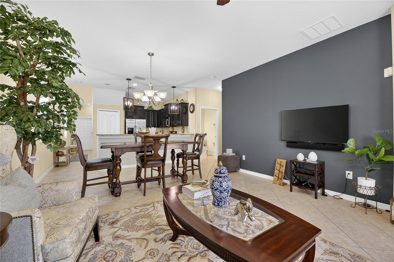 Listing photo id 6 for 20041 Satin Leaf Avenue