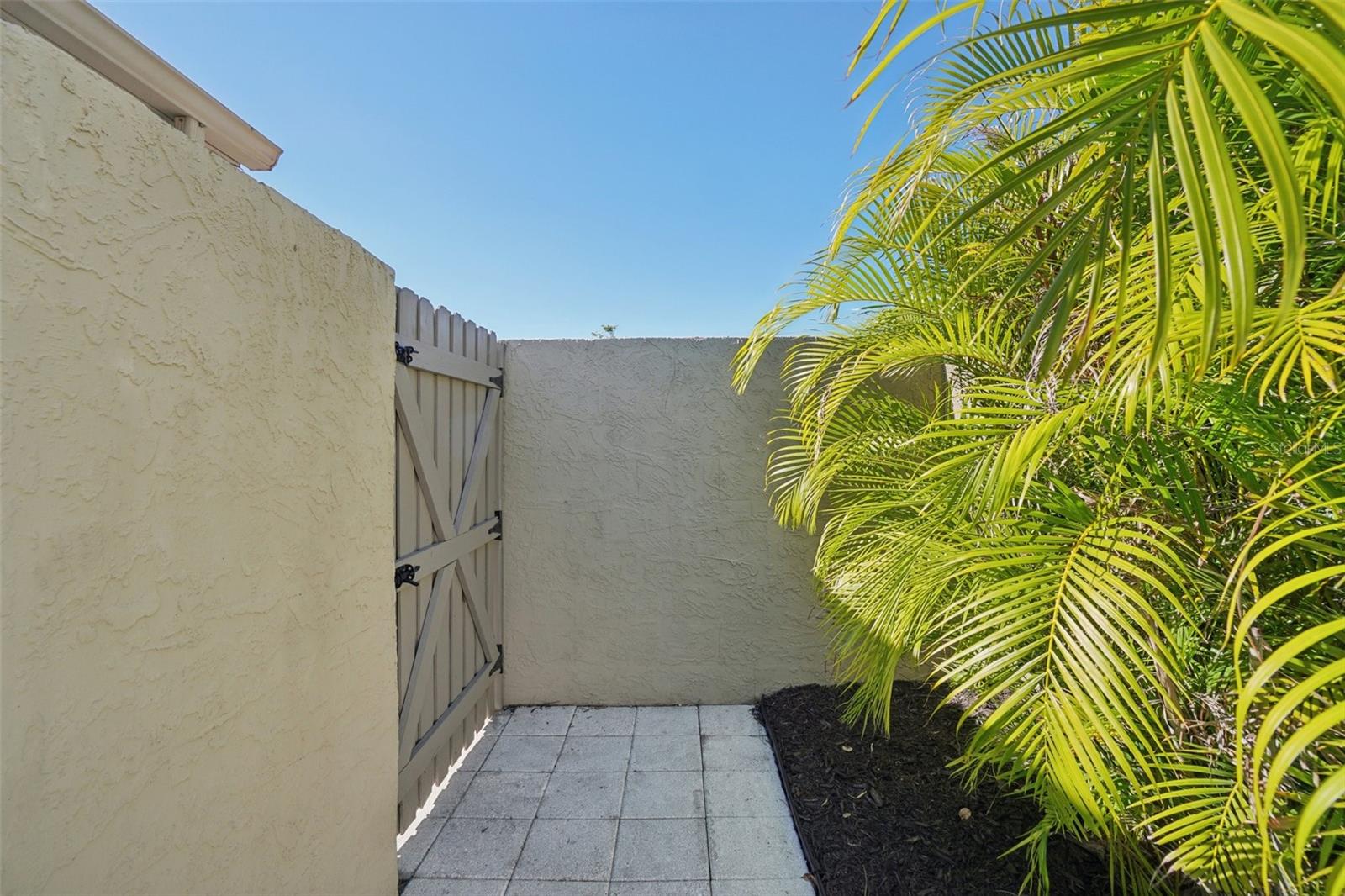 Image 12 of 61 For 679 Bonnie Boulevard