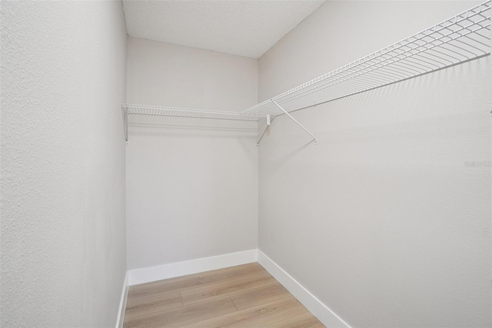 Image 21 of 61 For 679 Bonnie Boulevard