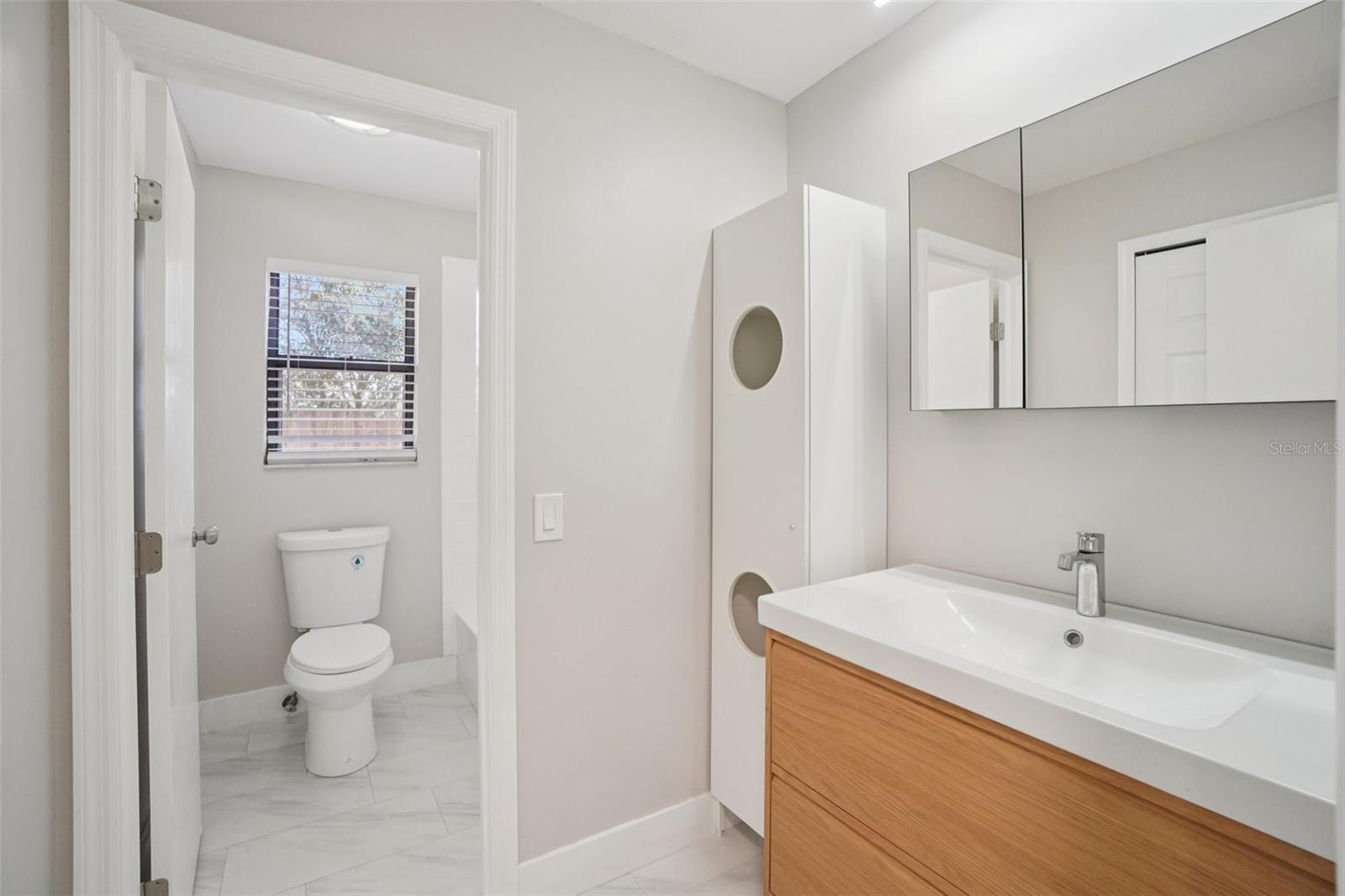 Image 24 of 61 For 679 Bonnie Boulevard