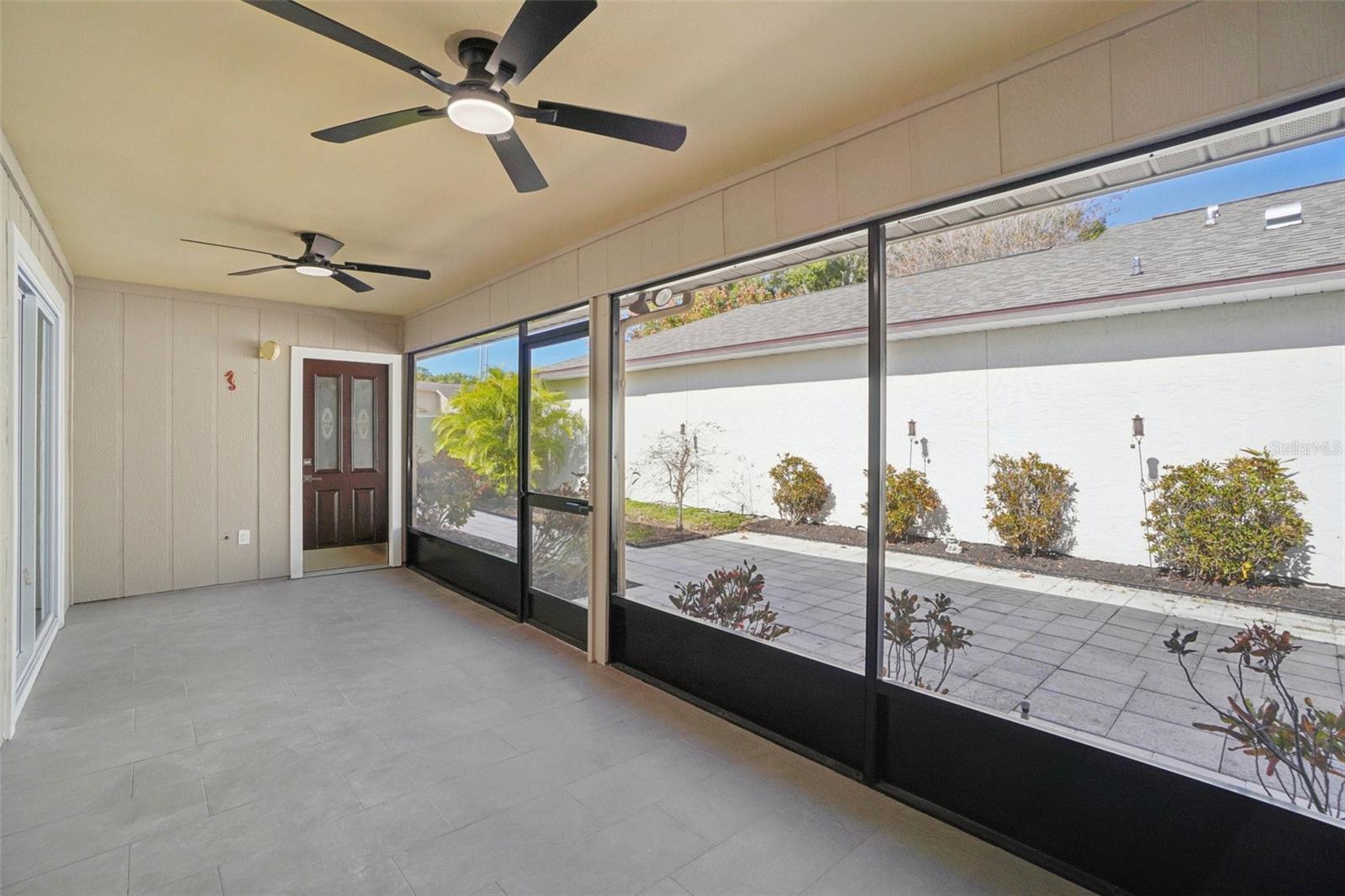 Image 32 of 61 For 679 Bonnie Boulevard