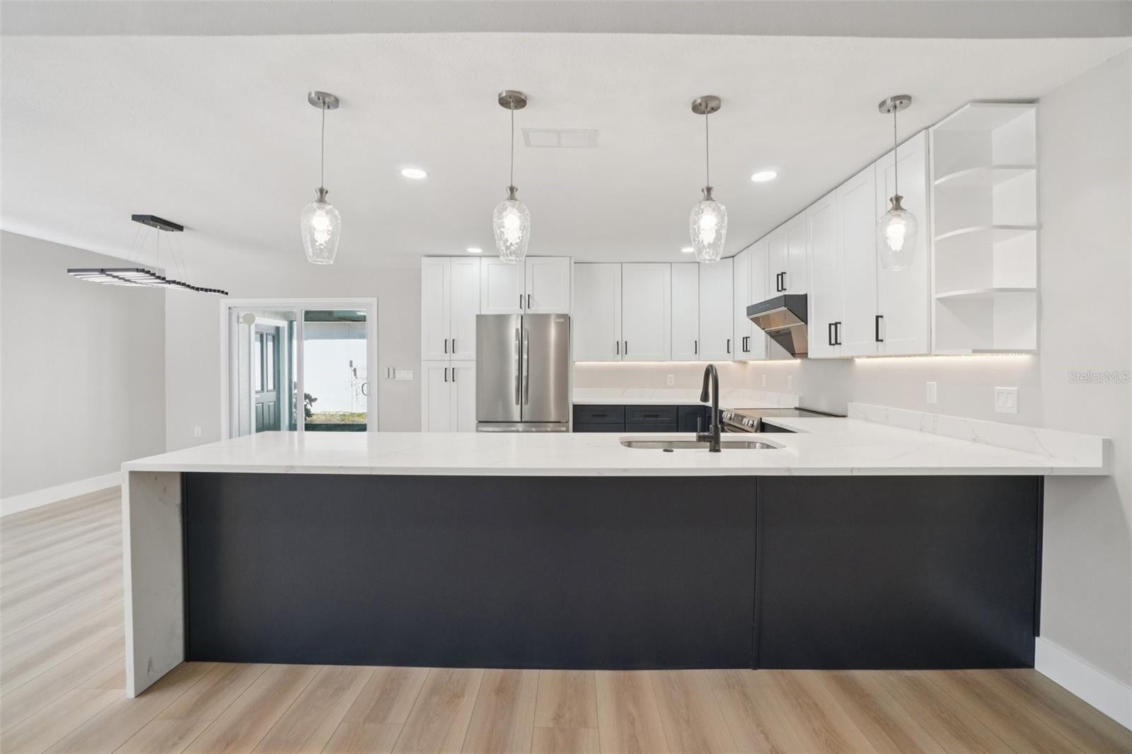 Image 41 of 61 For 679 Bonnie Boulevard