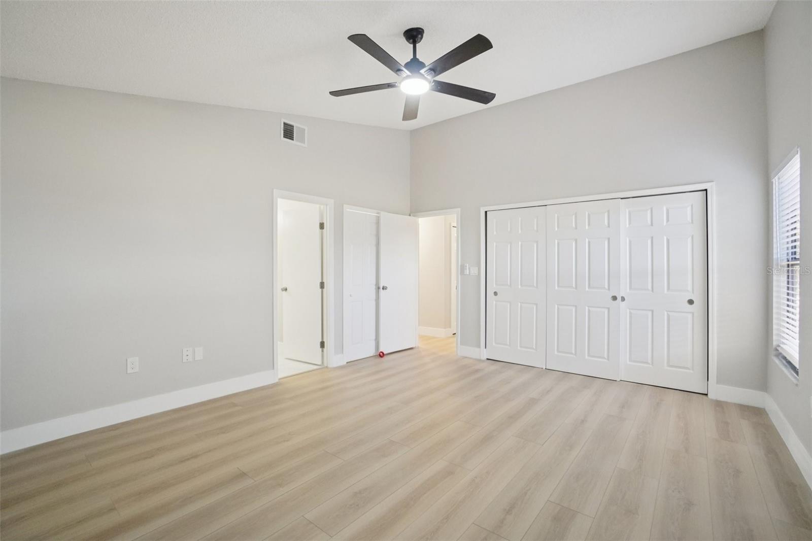 Image 5 of 61 For 679 Bonnie Boulevard