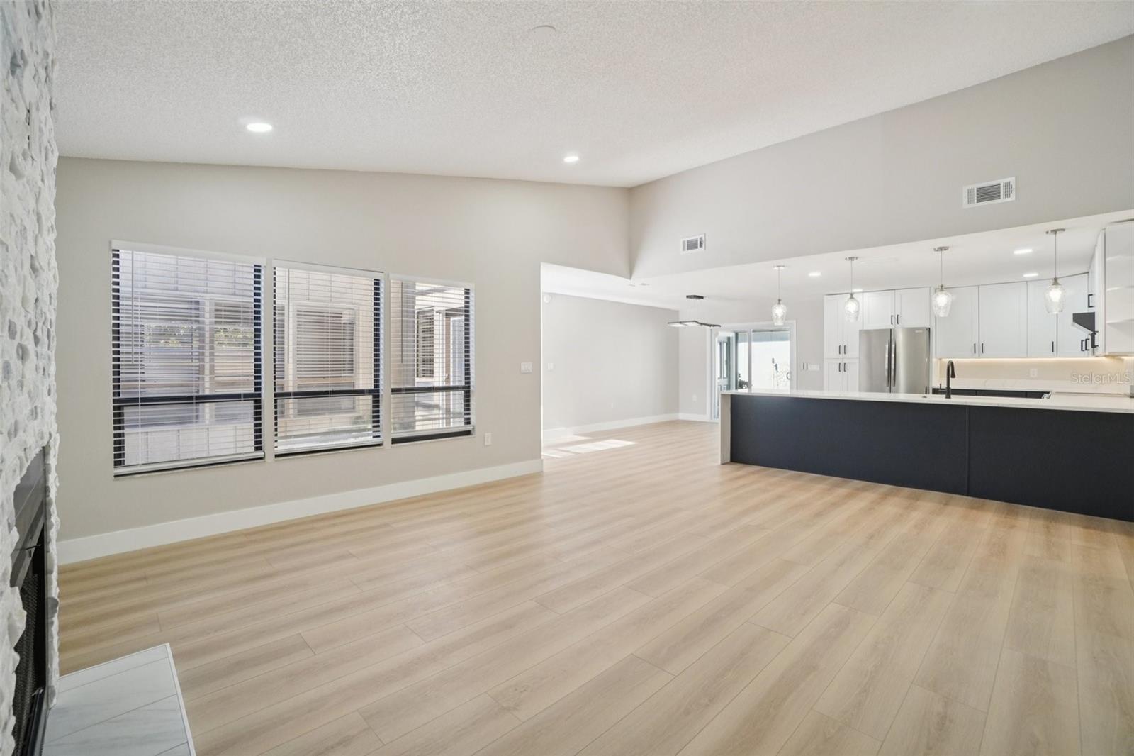 Image 60 of 61 For 679 Bonnie Boulevard