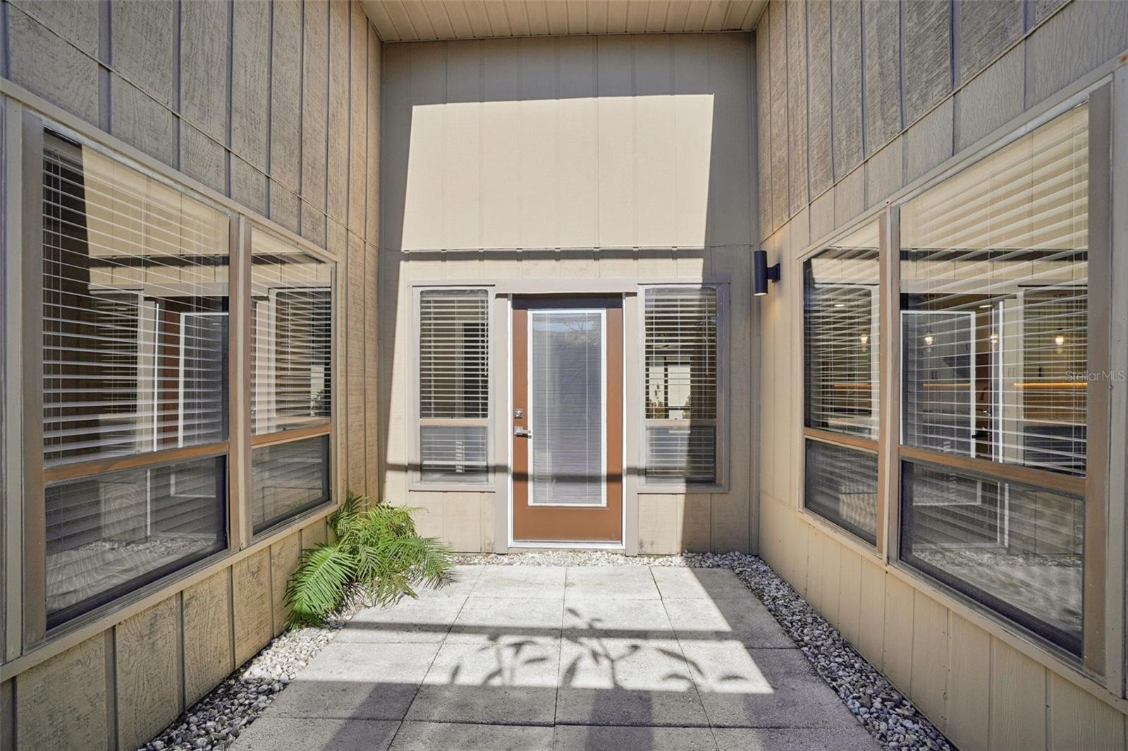 Image 8 of 61 For 679 Bonnie Boulevard