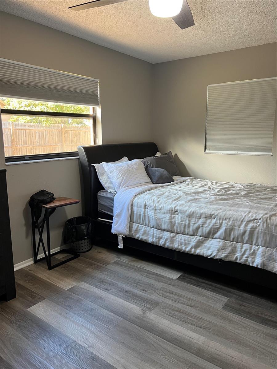 Listing photo id 15 for 2441 Dustin Circle