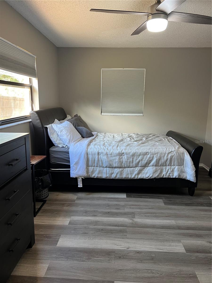 Listing photo id 16 for 2441 Dustin Circle