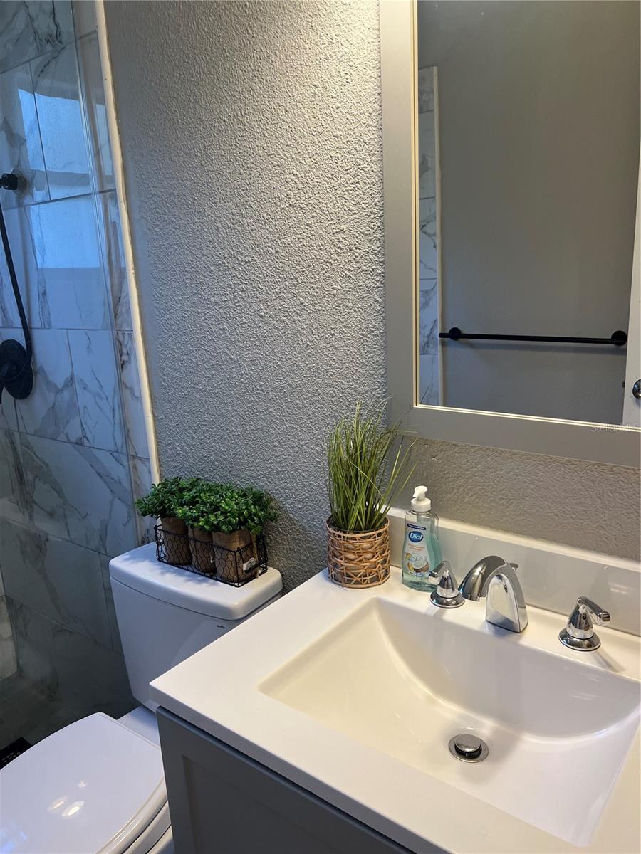 Listing photo id 24 for 2441 Dustin Circle