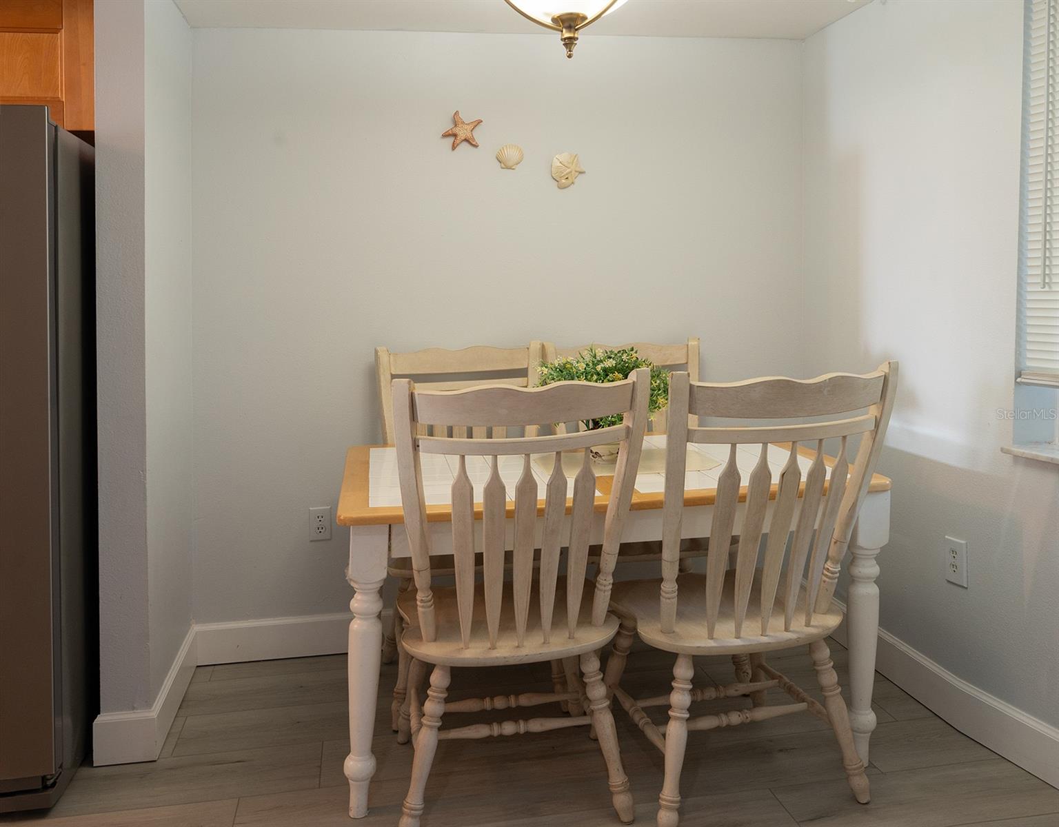 Listing photo id 18 for 7564 Bayshore Drive 202