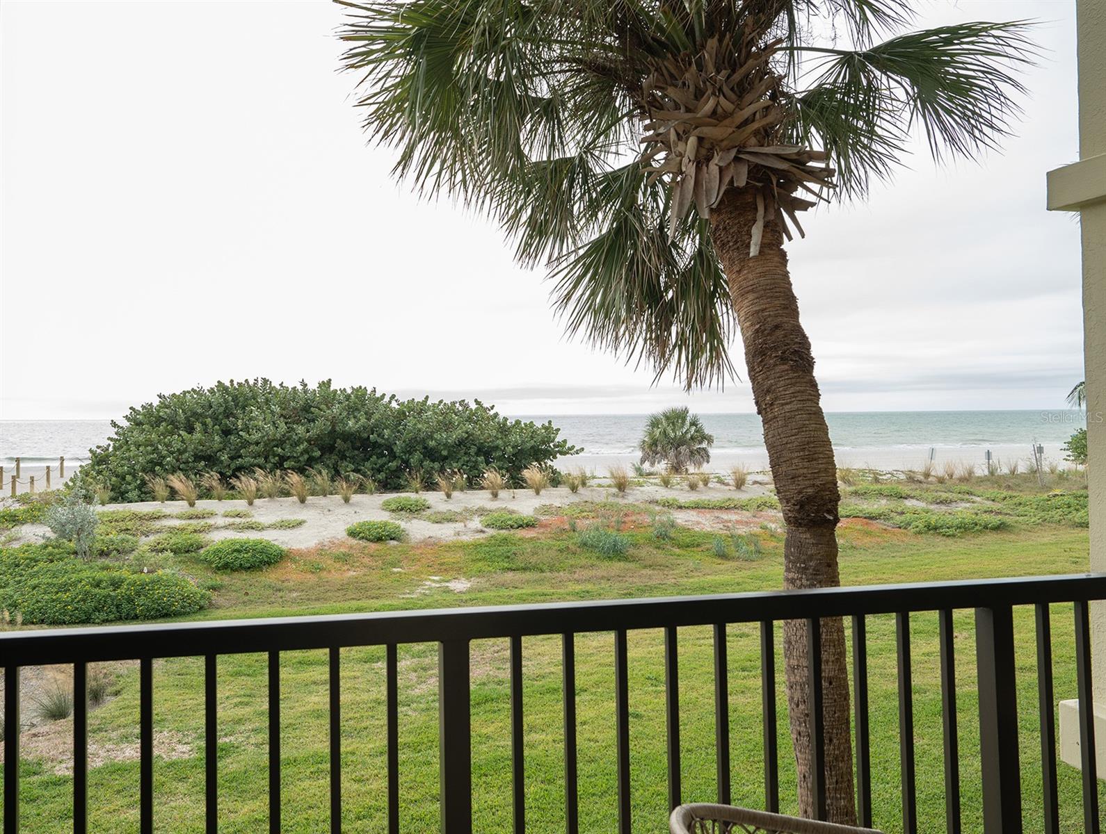 Listing photo id 22 for 7564 Bayshore Drive 202