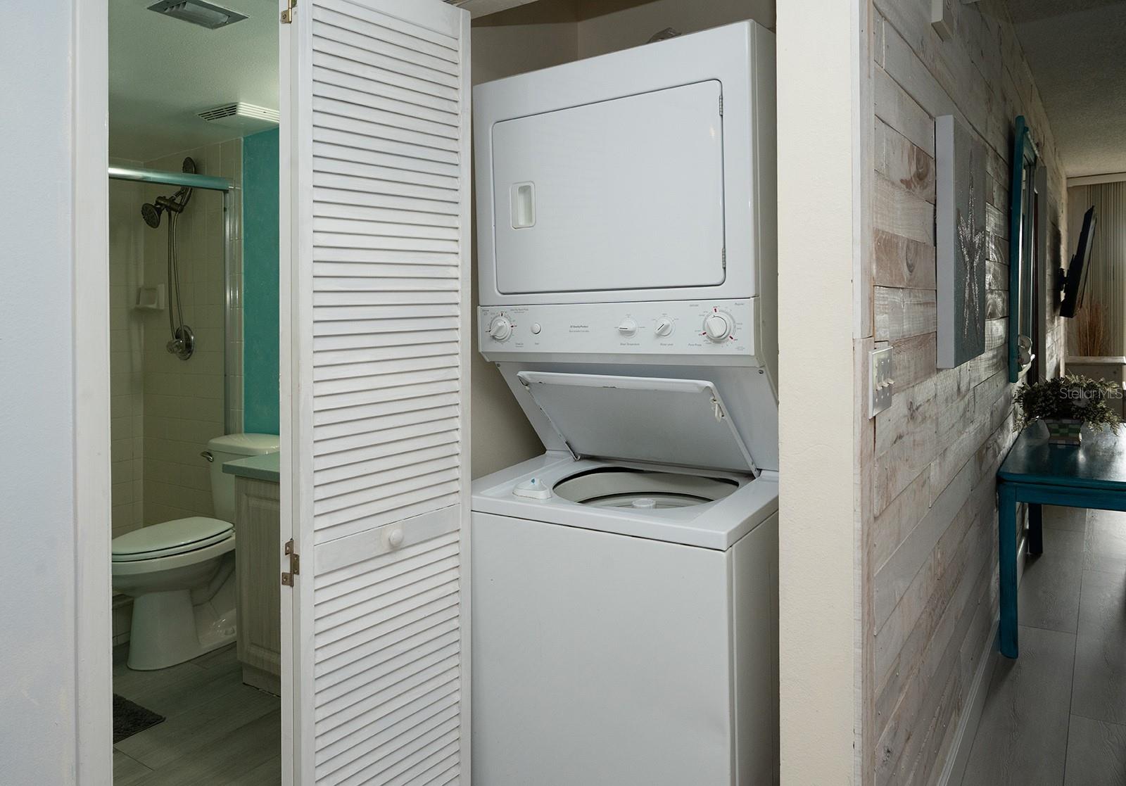 Listing photo id 32 for 7564 Bayshore Drive 202