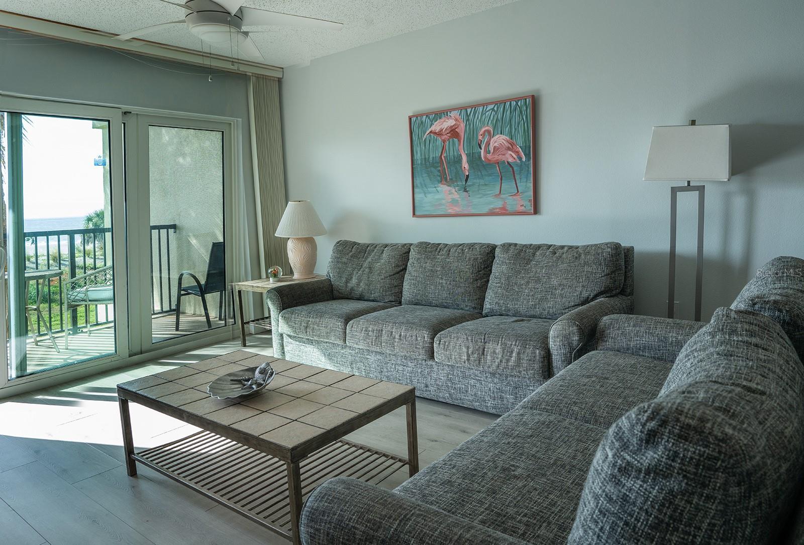 Listing photo id 3 for 7564 Bayshore Drive 202