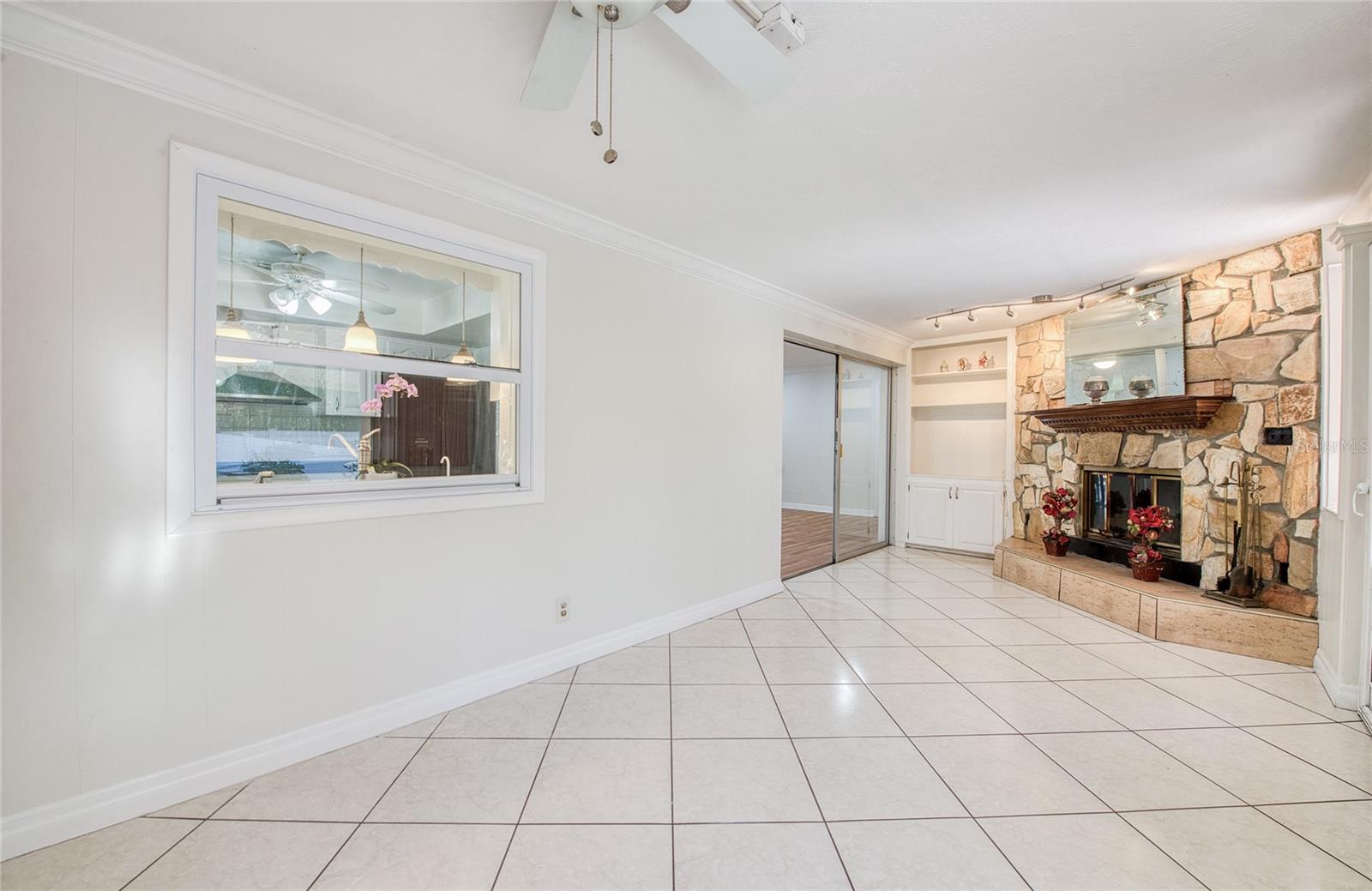 Image 12 of 48 For 1601 Idle Drive