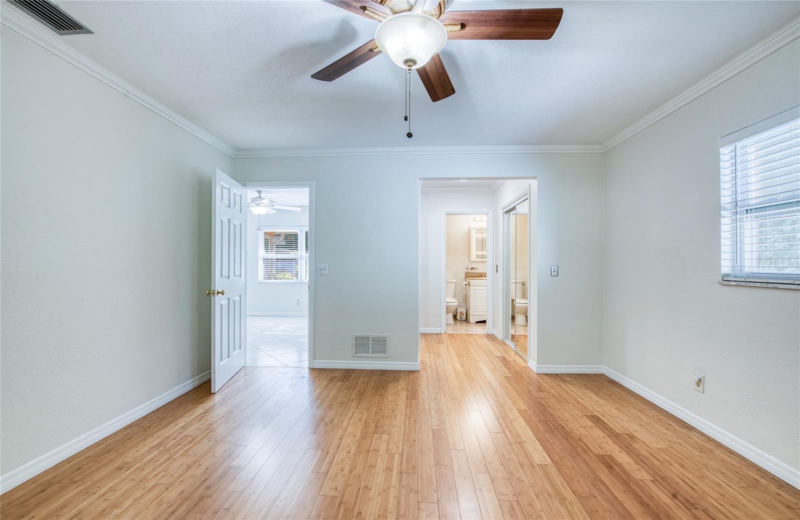 Image 20 of 48 For 1601 Idle Drive