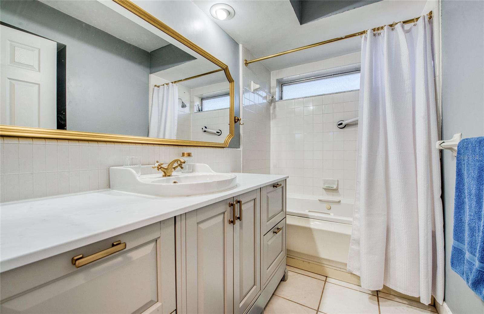 Image 26 of 48 For 1601 Idle Drive