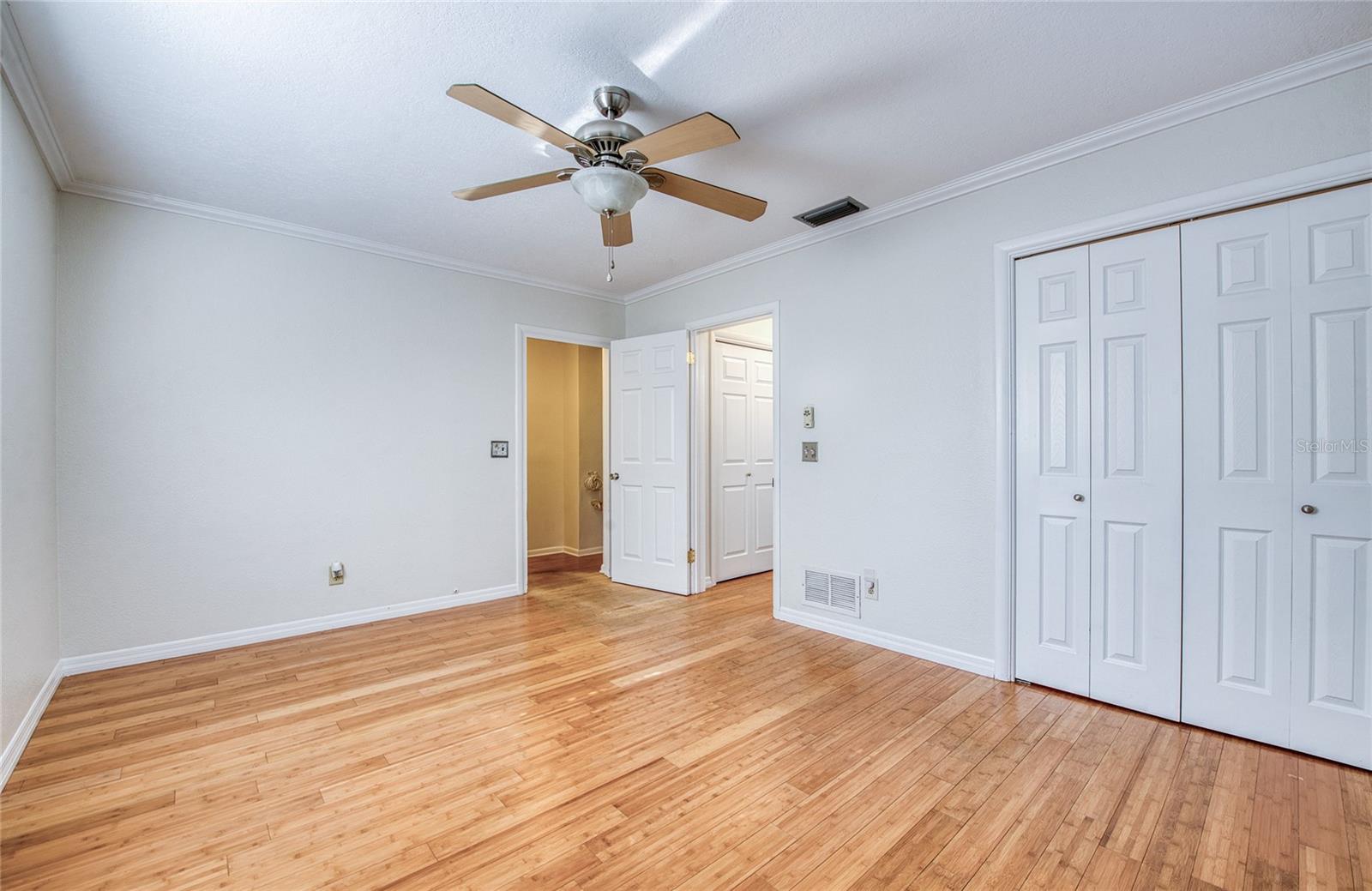 Image 28 of 48 For 1601 Idle Drive