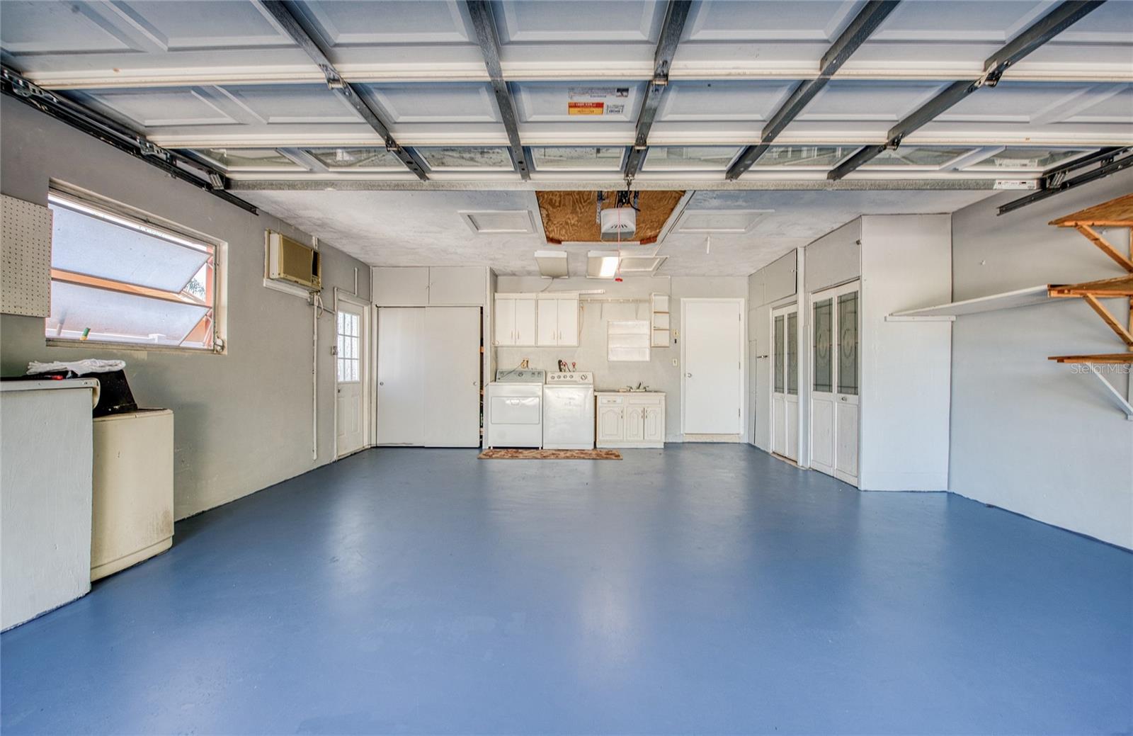 Image 44 of 48 For 1601 Idle Drive