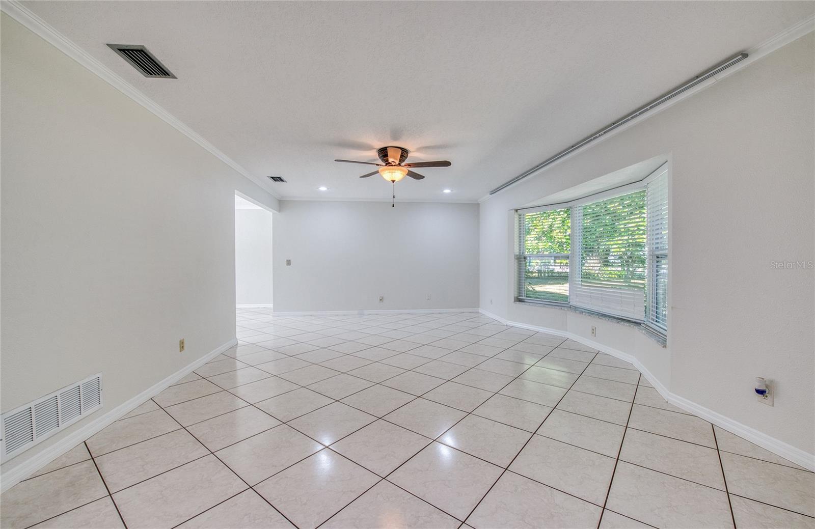 Image 5 of 48 For 1601 Idle Drive