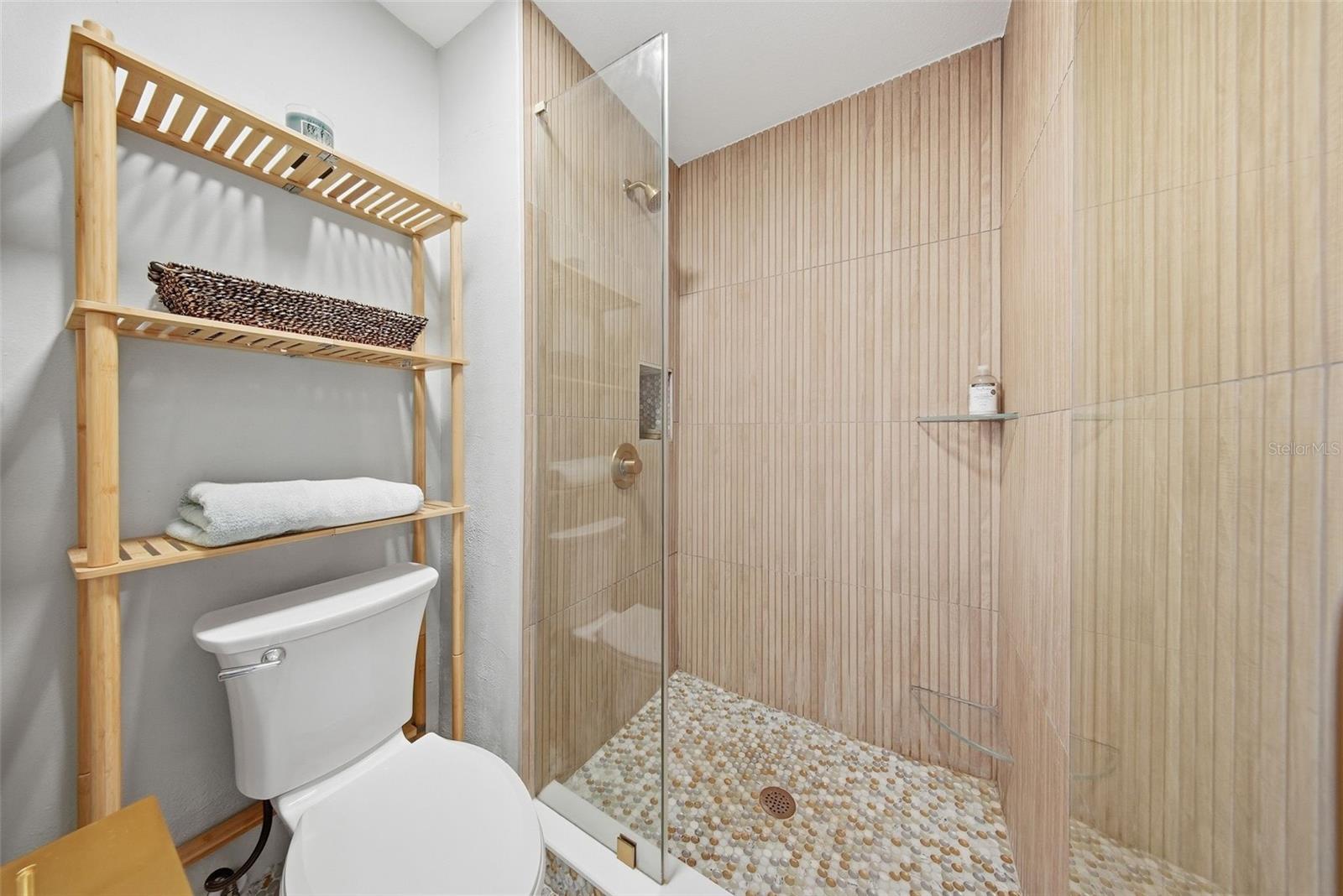 Image 19 of 54 For 4651 Lake Villa Drive