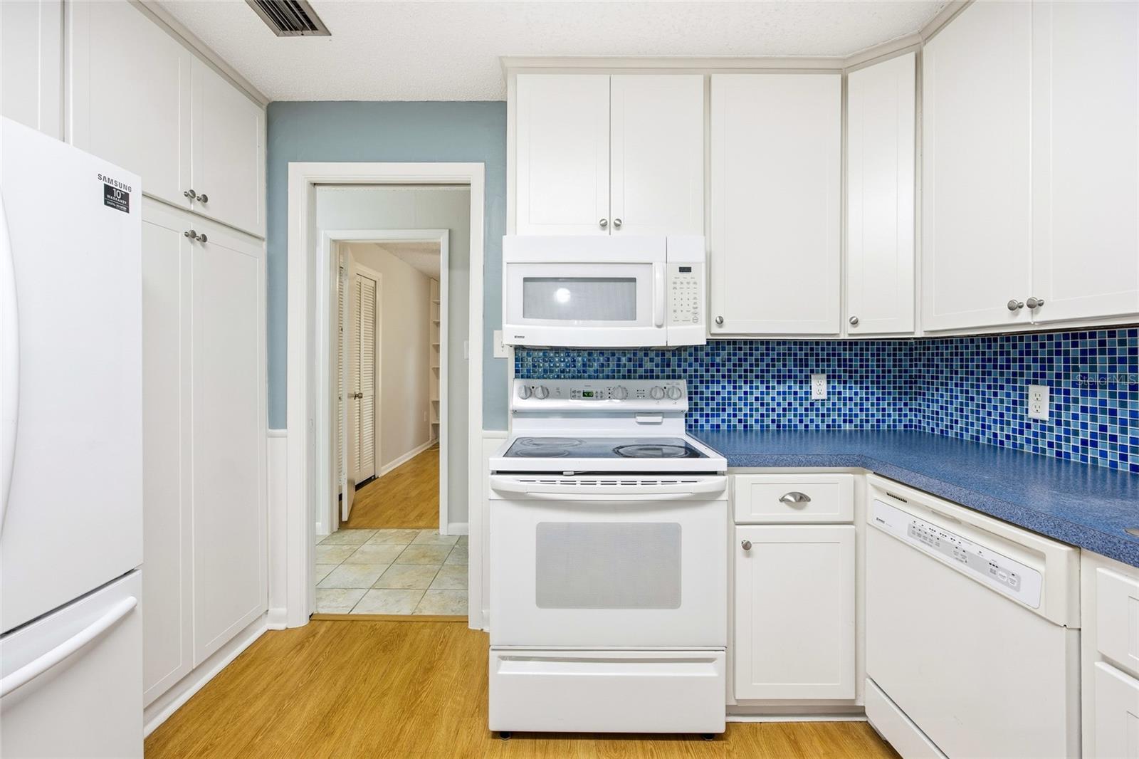 Image 15 of 39 For 5434 County Road 122n