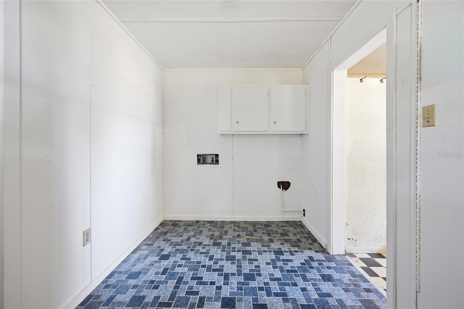 Image 32 of 39 For 5434 County Road 122n