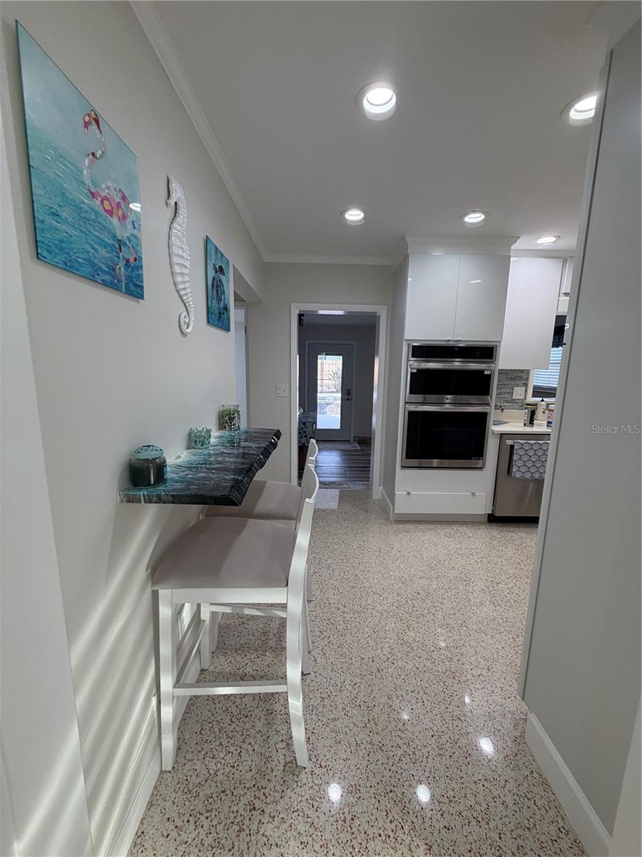 Image 24 of 65 For 87 Oakwood Drive