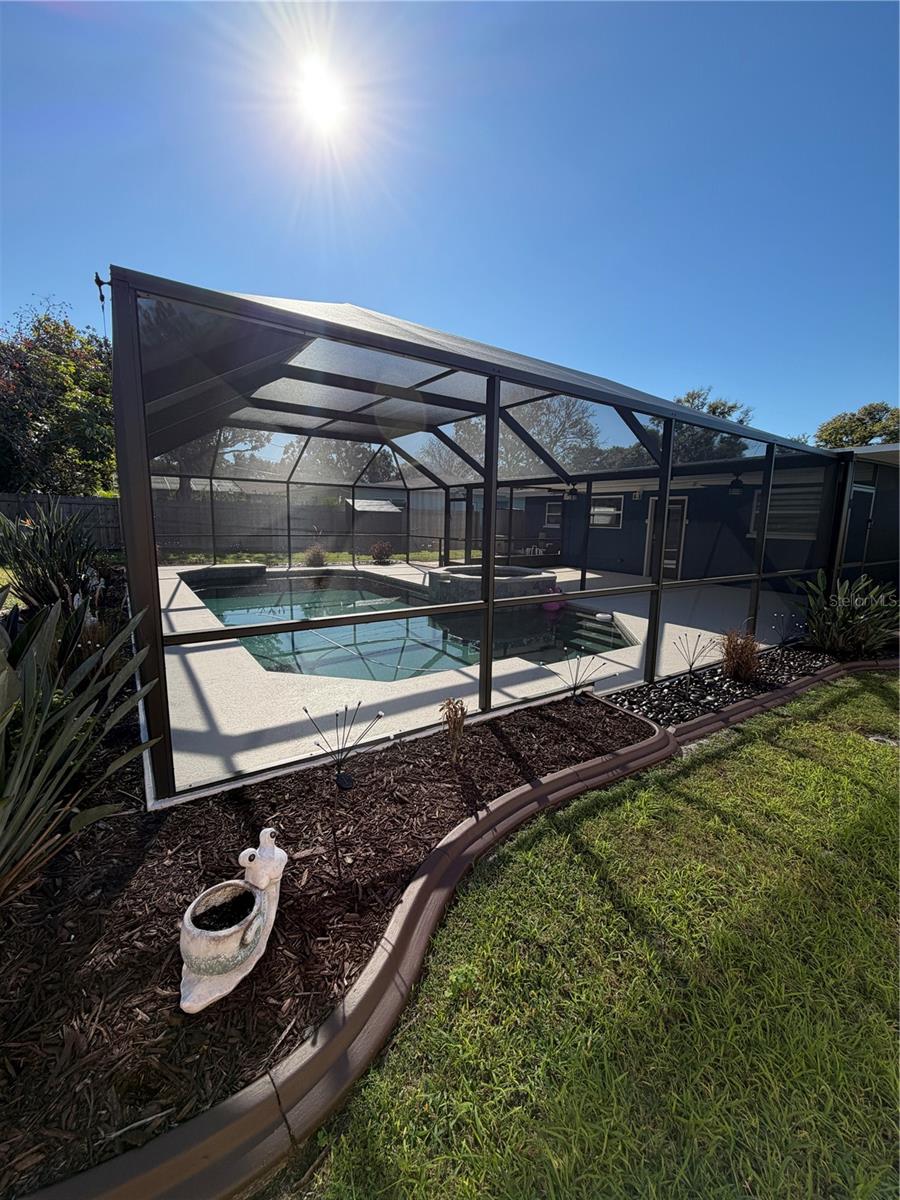 Image 49 of 65 For 87 Oakwood Drive