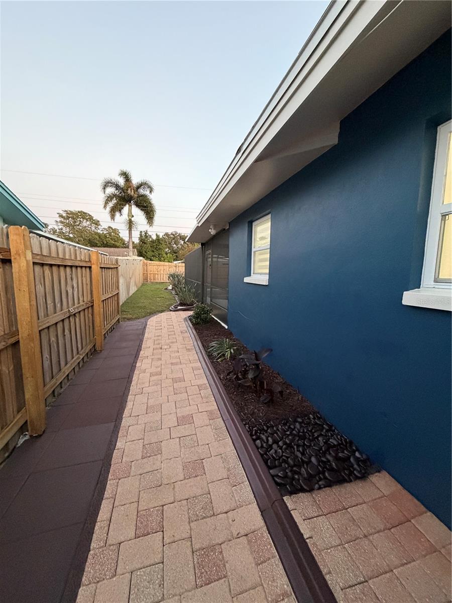 Image 51 of 65 For 87 Oakwood Drive