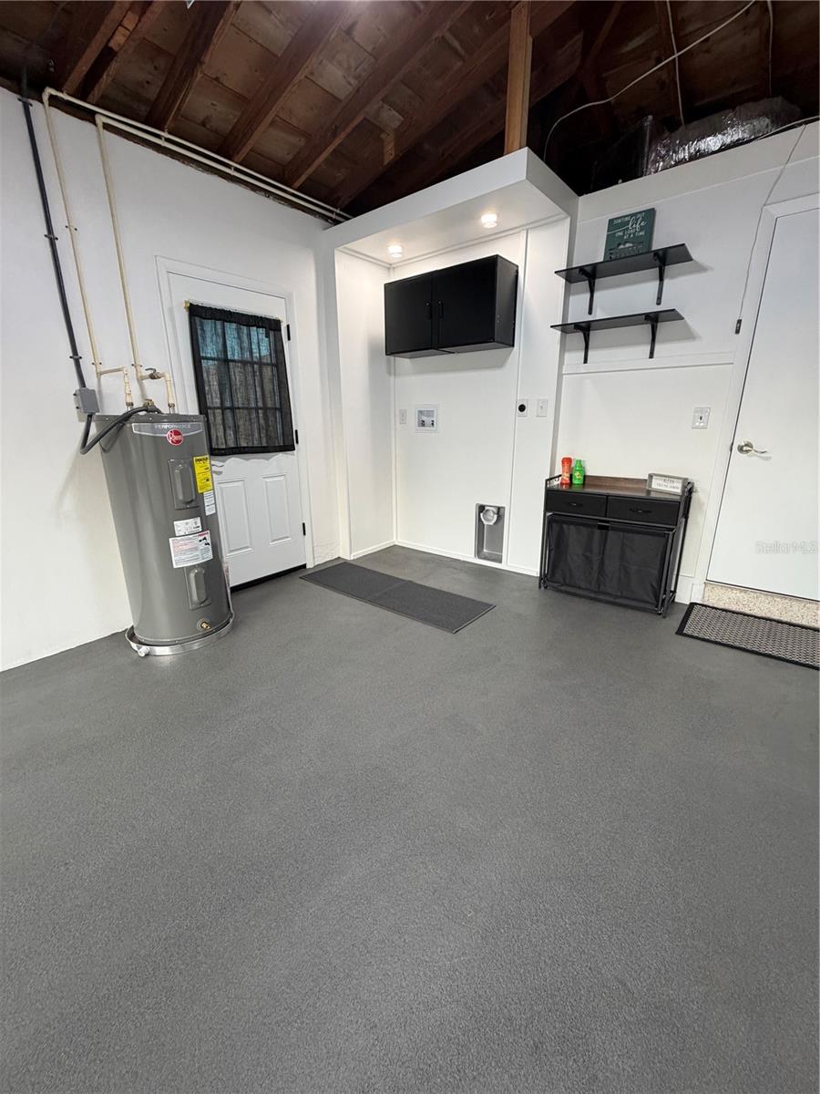 Image 52 of 65 For 87 Oakwood Drive