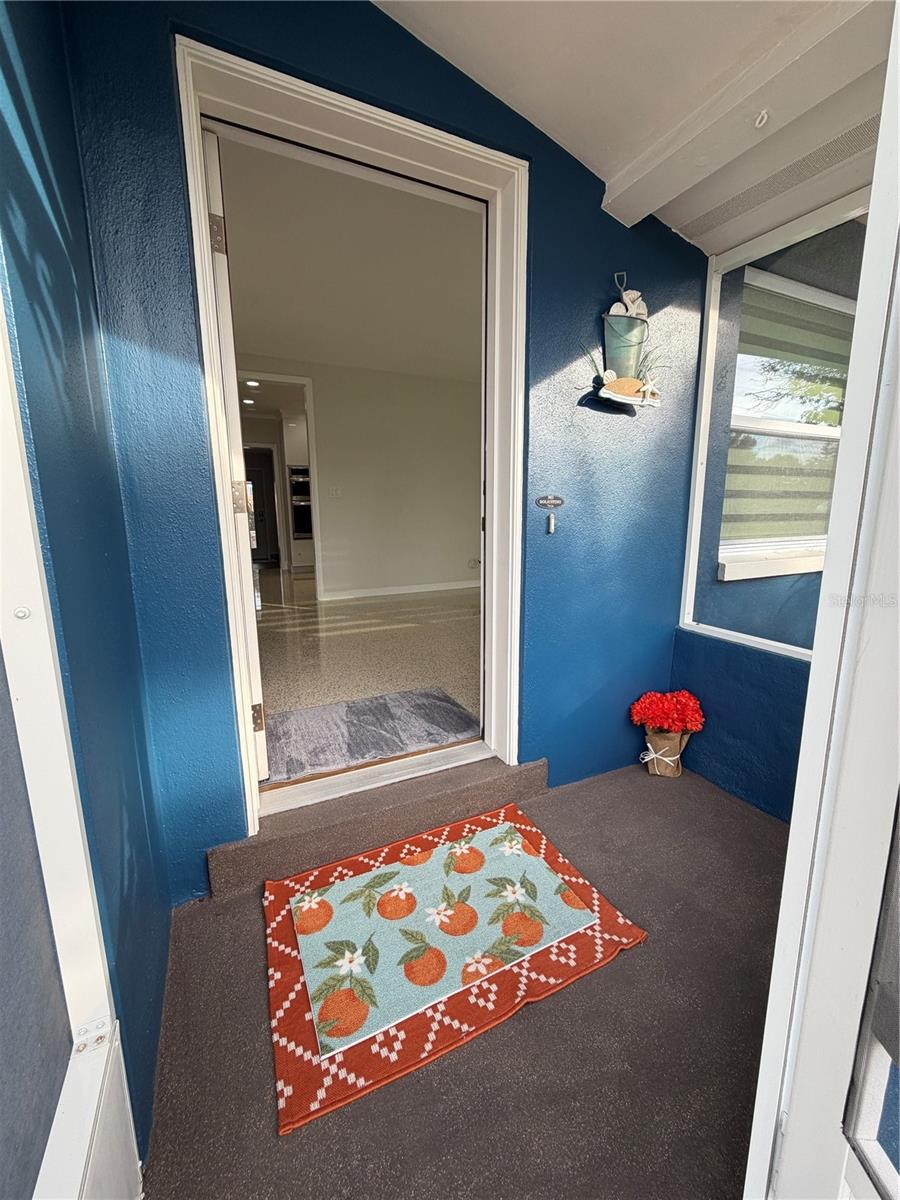 Image 6 of 65 For 87 Oakwood Drive