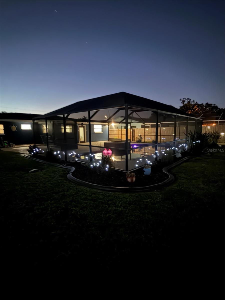 Image 64 of 65 For 87 Oakwood Drive