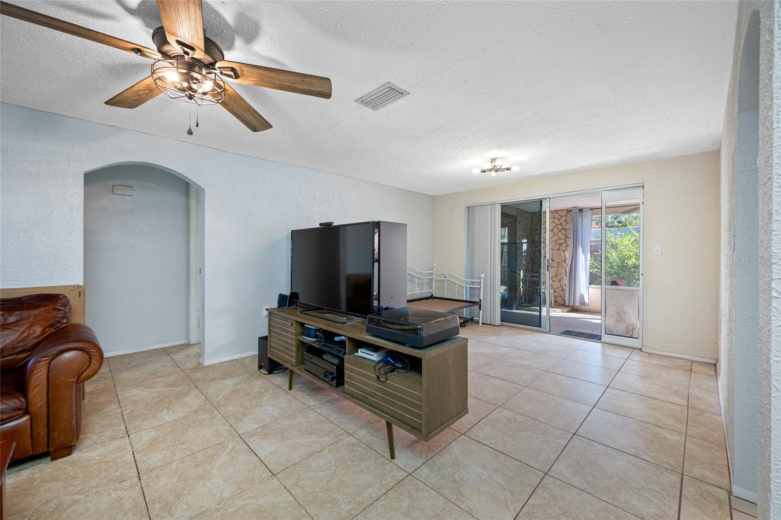 Image 15 of 33 For 10038 Brunswick Lane