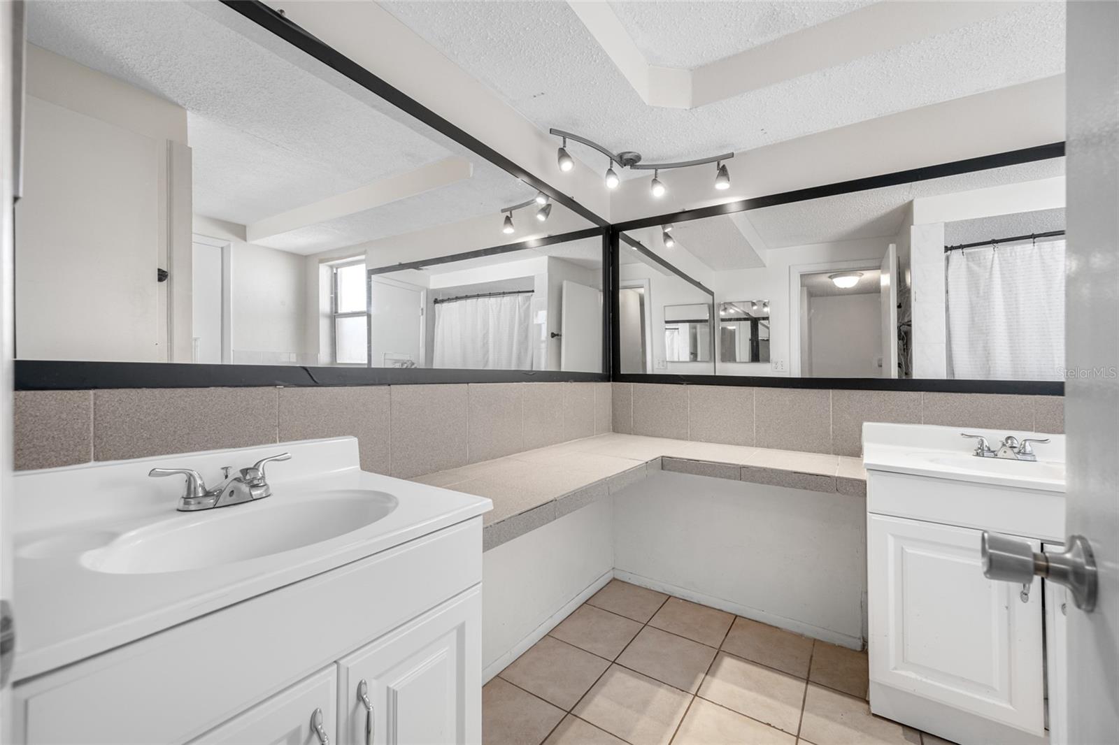 Image 18 of 33 For 10038 Brunswick Lane