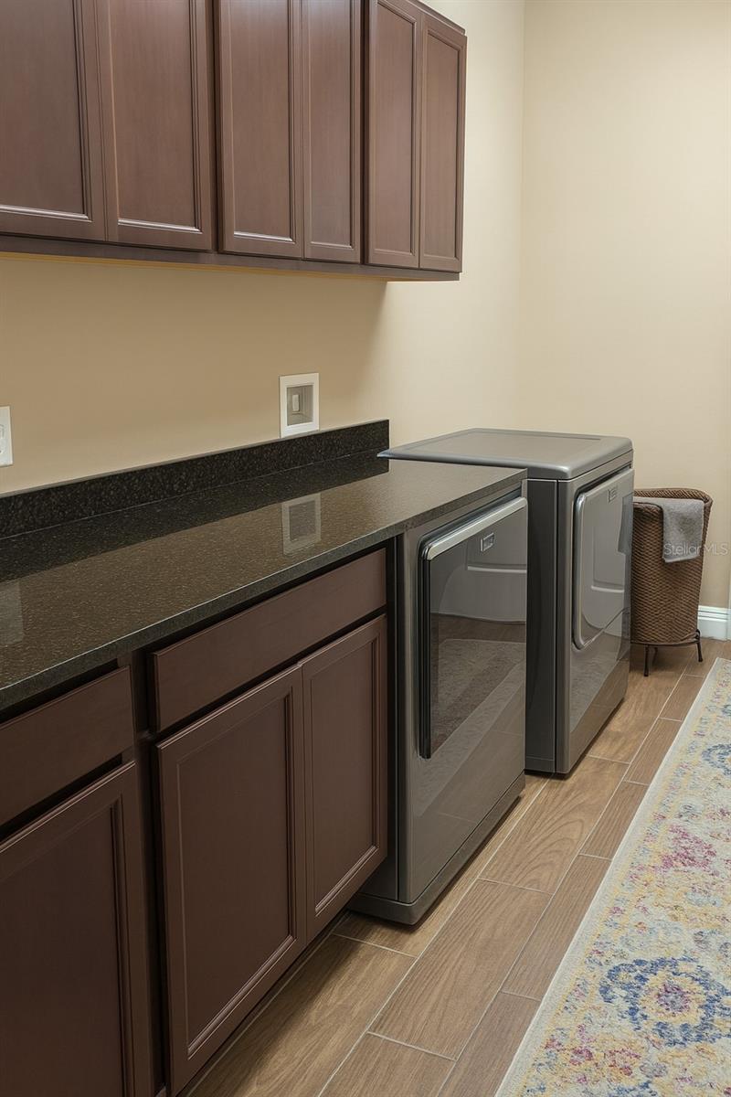 Image 24 of 33 For 3509 Coronet Avenue