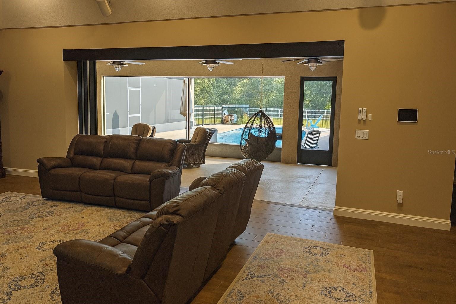 Image 5 of 33 For 3509 Coronet Avenue