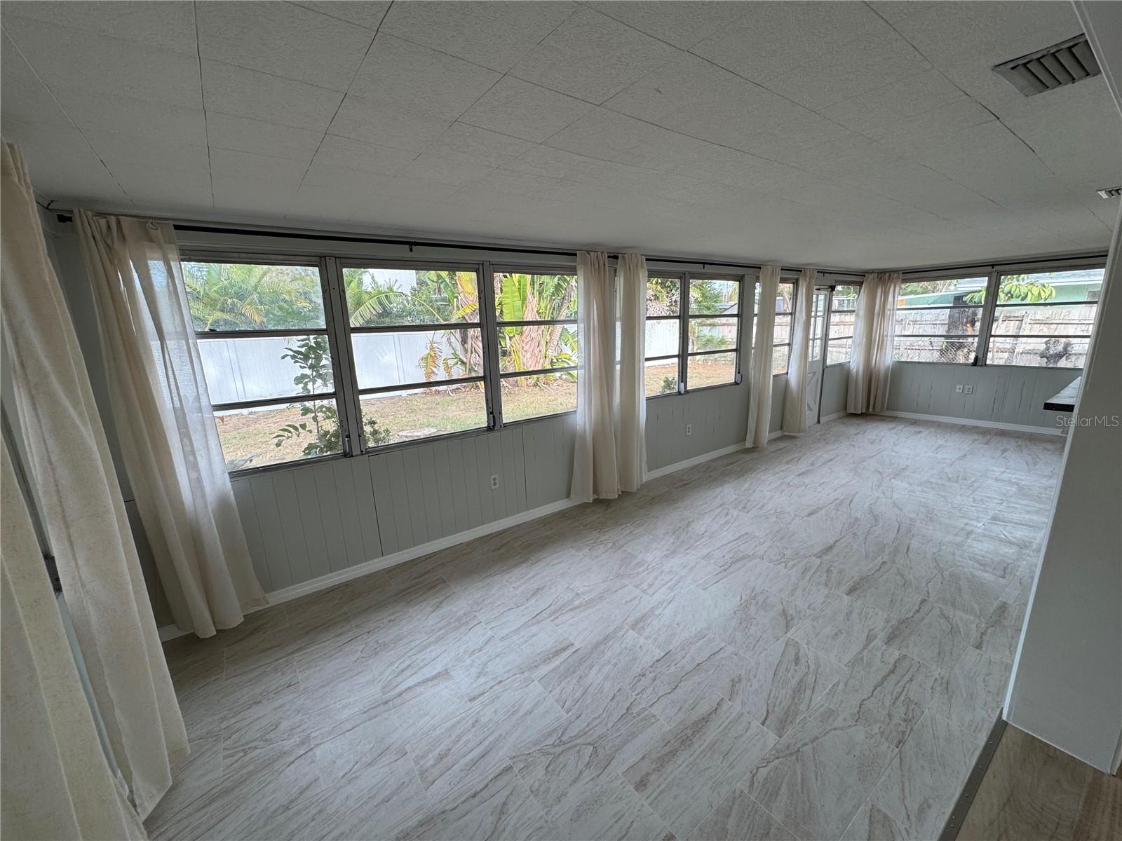 Image 6 of 15 For 1764 Thames Street